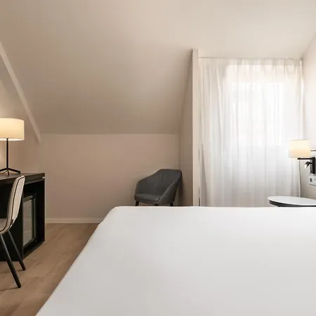 Hotel Exe Coruña 4*