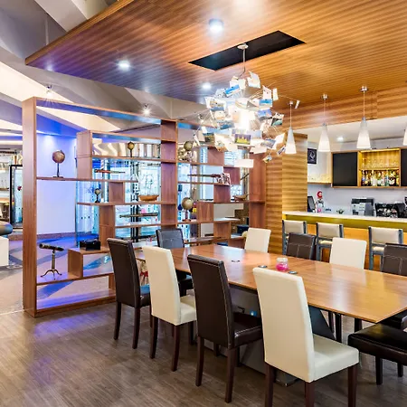 酒店 Exe Coruna 4*