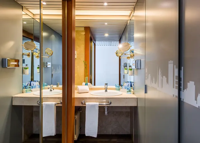 Отель Exe Coruna 4*